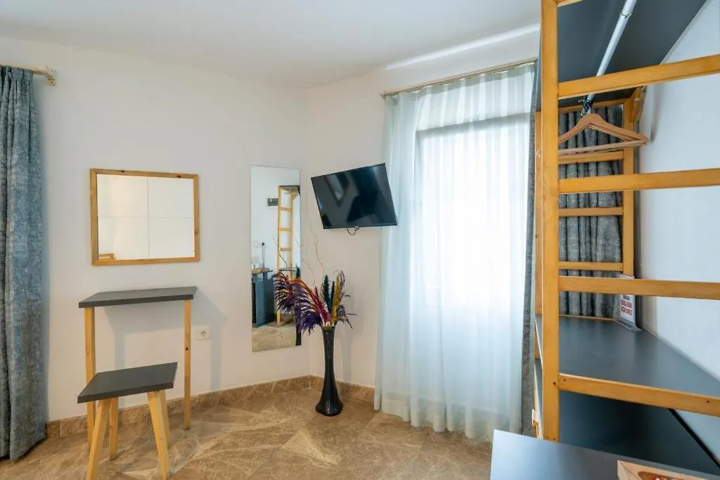 Mucho Boutique Hotel 博德鲁姆