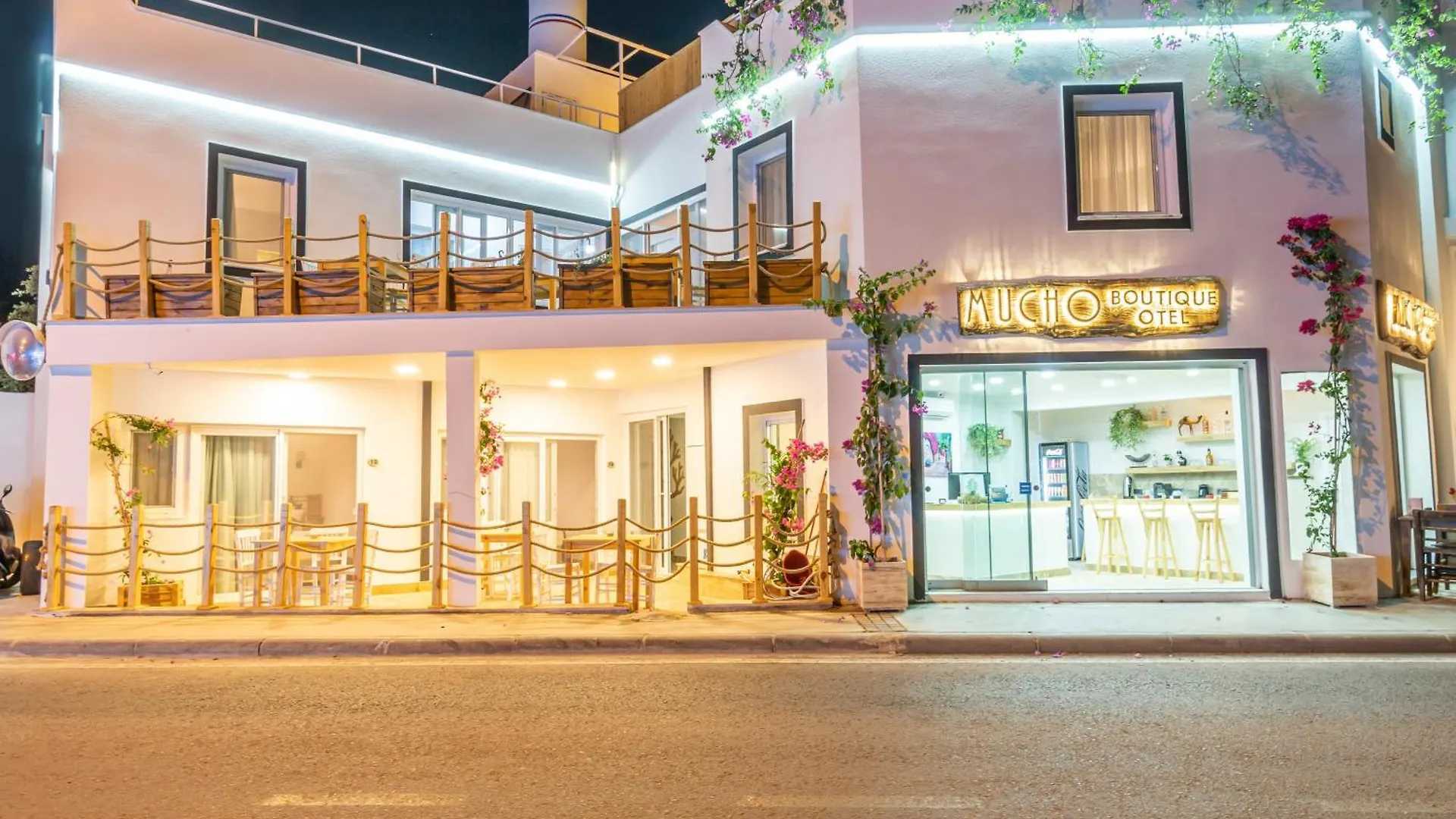 Mucho Boutique Hotel 博德鲁姆